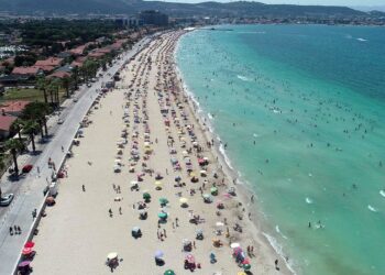 İzmir'de “bayram tatili” yoğunluğu; rezervasyonlar yüzde 90'a ulaşıyor