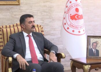 Kayyım olan Tunceli Valisi Bülent Tekbıyıkoğlu, merkeze çekilmek için dilekçe verdi