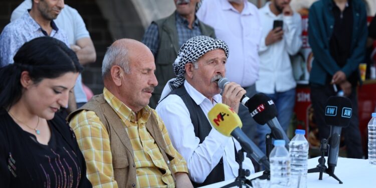 Kürt Dil Bayramı kapsamında dengbêj dinletisi