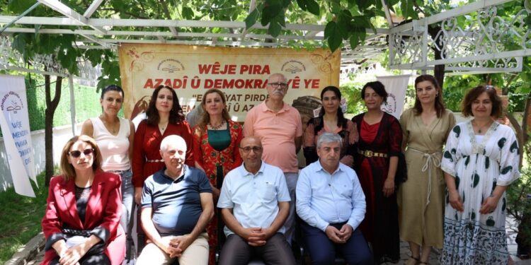 Kürt Edebiyatçılar Derneği yeni yönetimini belirledi