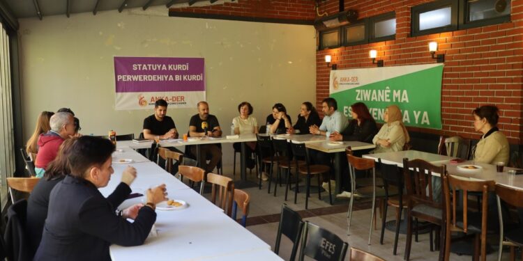 Kürtçe çizgi roman Gênco için etkinlik