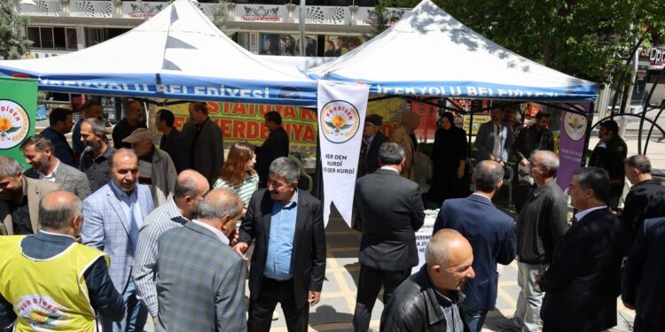 Kürtçeye duyarlılığı arttırmak için çadır kuruldu