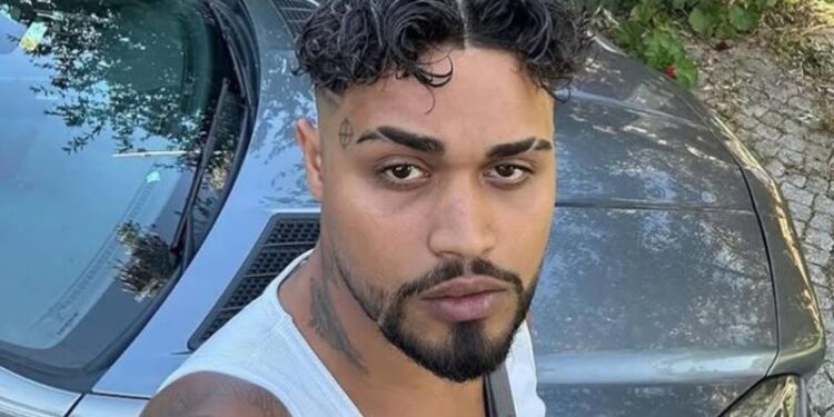 Lvbel C5'in tutuklanması | "2 şarkısının sözlerinde çağrışım yapabilecek kelimeler tespit edilmiştir"