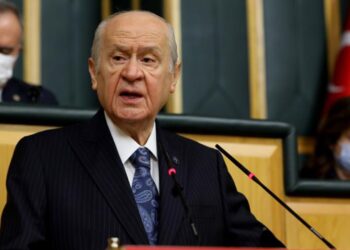 MHP Lideri Bahçeli'den Yeni Süreç İçin Sabır Çağrısı ve Uyarı: 'Terörsüz Geleceğin Kalın Perdesi Aralandı'
