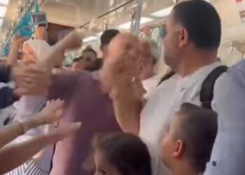 Marmaray'da Yumruklu Kavga: Saniye Saniye Kameralarda