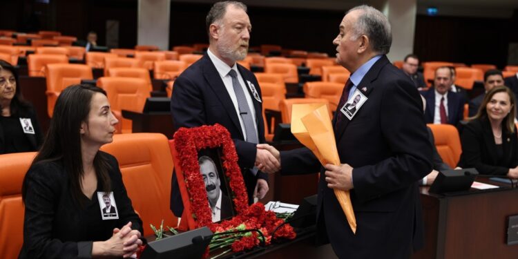 Meclis’te 2025 yıllı ‘Sırrı Süreyya Önder Barış Yılı’ talebi