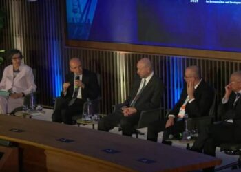 Mehmet Şimşek Londra’da süreci anlattı: “PKK’nın silah bırakması reformların önünü açacaktır”