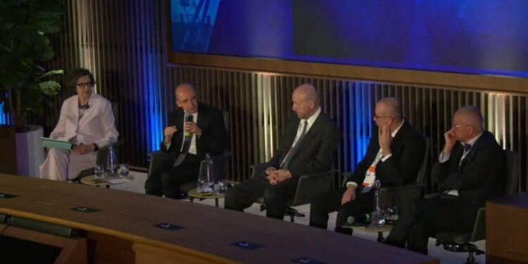 Mehmet Şimşek Londra’da süreci anlattı: “PKK’nın silah bırakması reformların önünü açacaktır”