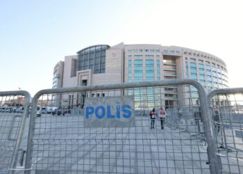O işadamının tüm hesaplarına el kondu