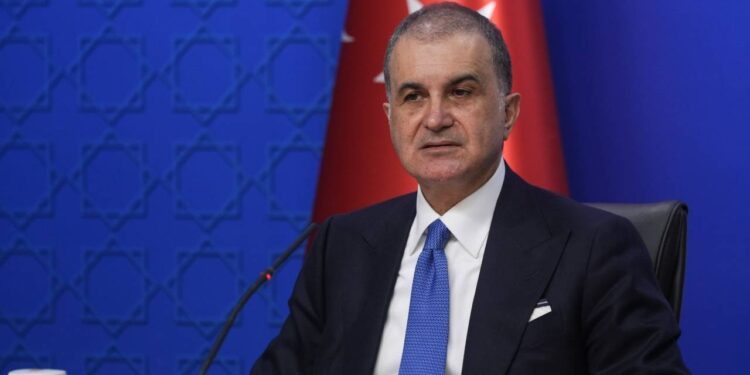 Ömer Çelik'ten MYK Sonrası Önemli Açıklamalar: 'Özgür Özel'e Yapılan Saldırıyı Lanetliyoruz'