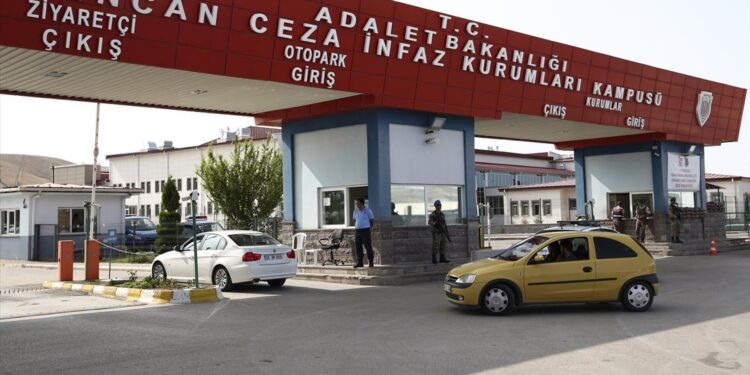 On binlerce kişi cezaevinden çıkabilir