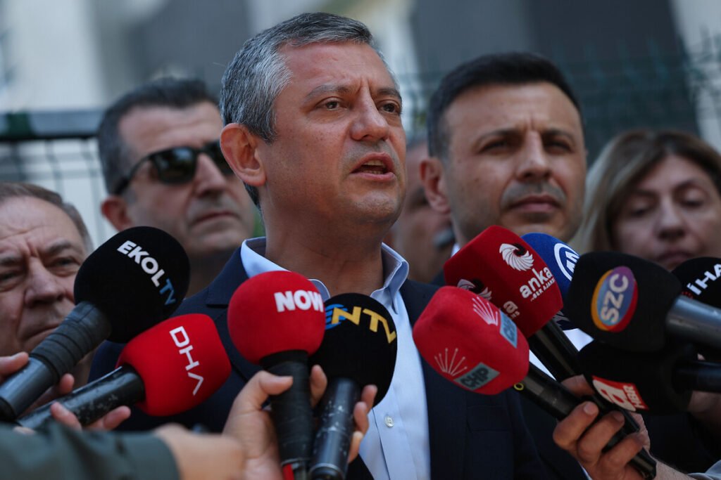 Özel'den ilk açıklama: Bu, siyaset kurumuna yapılmış bir saldırıdır