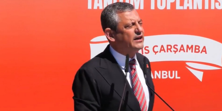 Özgür Özel'den CHP’li ve DEM Partililere Özel Davet: 'Demokrasi İttifakı İçin Silivri Önüne Bekliyorum'