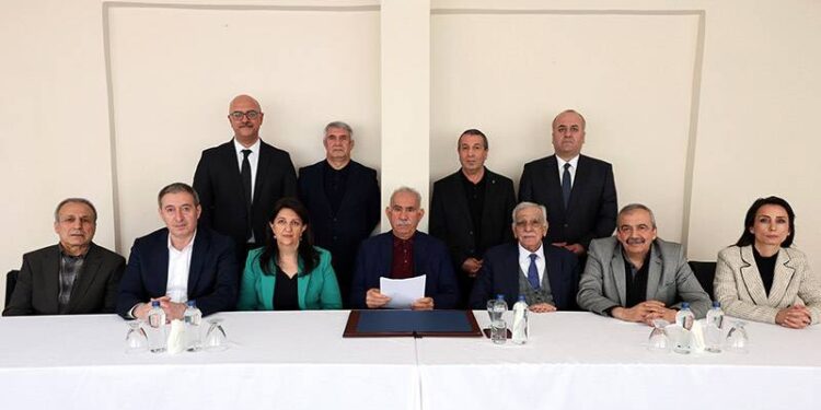 PKK’nın fesih ve silah bırakma açıklaması Sırrı Süreyya Önder’in vefatı nedeniyle ertelendi