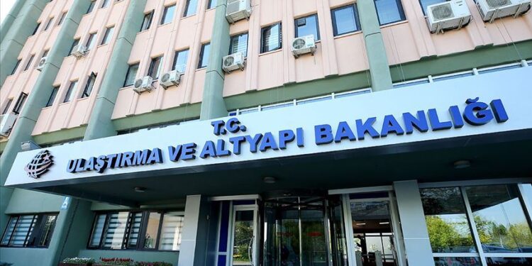 PTT'nin de girdiği ihale, 'detaylı tarife' uyan özel şirkete verildi