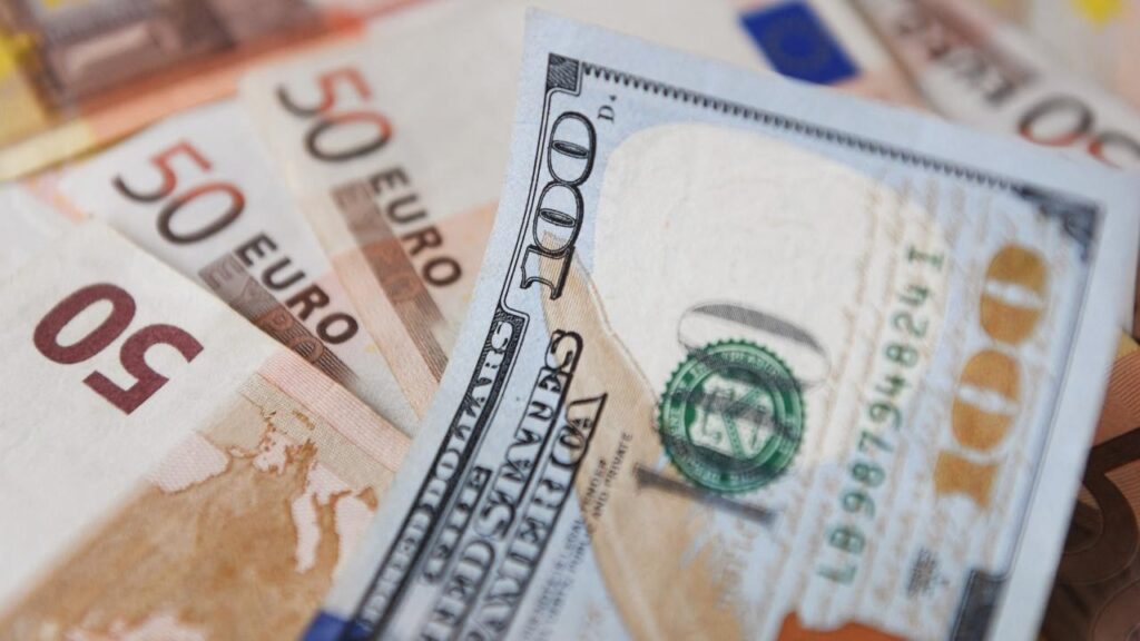Piyasalar Nefesini Tuttu: FED Kararı Öncesi Dolar ve Euro Güne Nasıl Başladı?