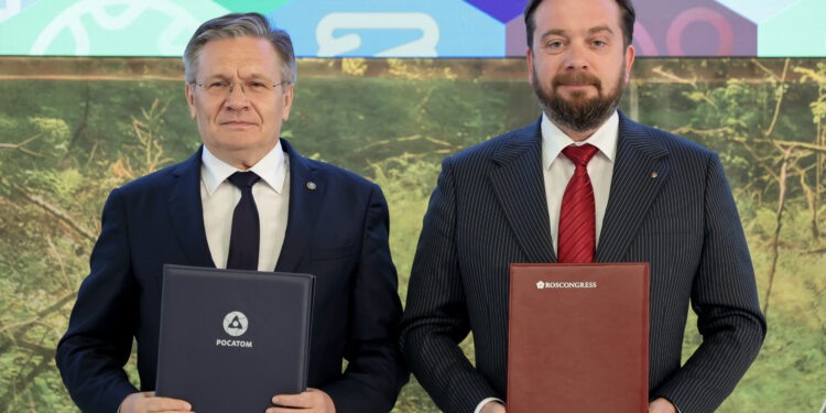 Rosatom ve Roscongress Vakfı düşük karbonlu enerji kullanımı alanında işbirliği anlaşması imzaladı