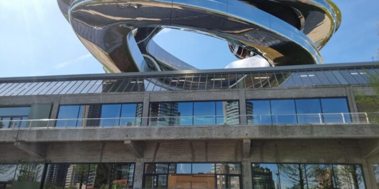 Rotterdam’da Göçün Sanatla Buluştuğu Yeni Mekân: FENIX Müzesi Ziyarete Açıldı