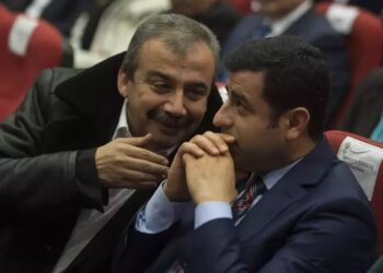 Selahattin Demirtaş'tan Sırrı Süreyya Önder'e Veda Mesajı... 'Olmadı Gardaş'