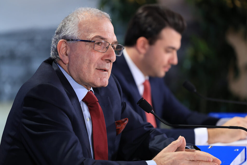 Sen misin İmamoğlu için mütalaa veren?