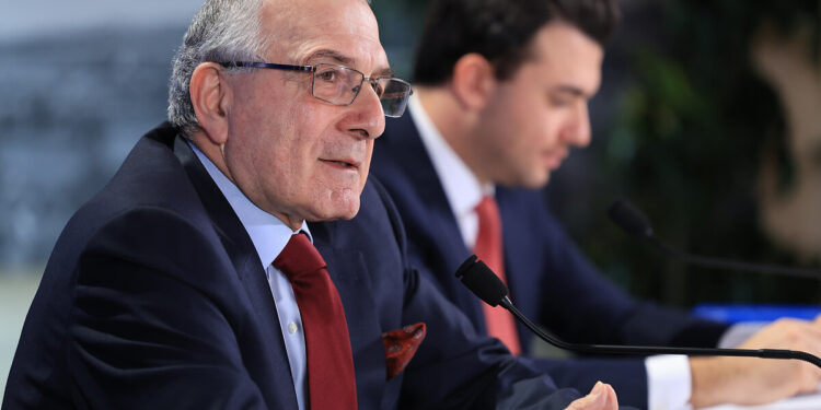 Sen misin İmamoğlu için mütalaa veren?