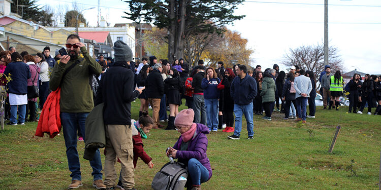 Şili-Arjantin açıklarında 7,4 ve 7,1 büyüklüğünde iki deprem