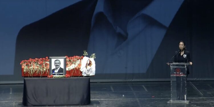 Sırrı Süreyya Önder son yolculuğuna uğurlanıyor