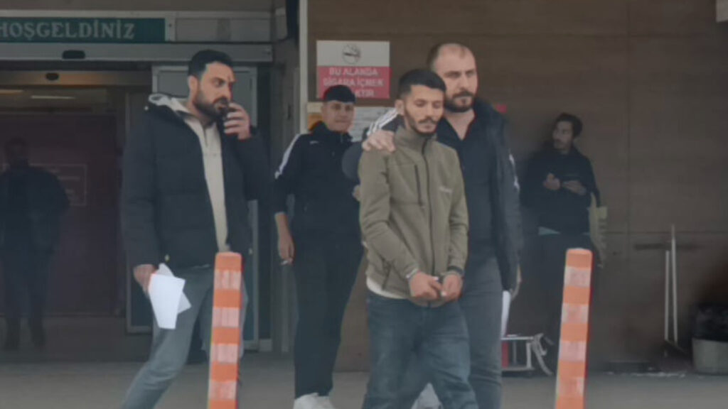 Sosyal medyadan tanışıp buluştuğu kişiyi mobil bankacılıkla 300 bin TL dolandırdı!