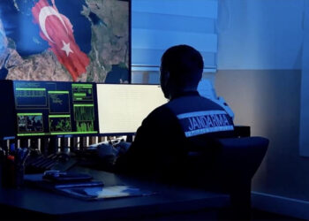 Suç örgütlerine yönelik operasyonlarda gözaltına alınan 33 şüpheli tutuklandı