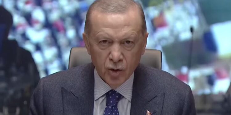 T24 yazarı: Terör bitecek ama demokrasi beklemeyin