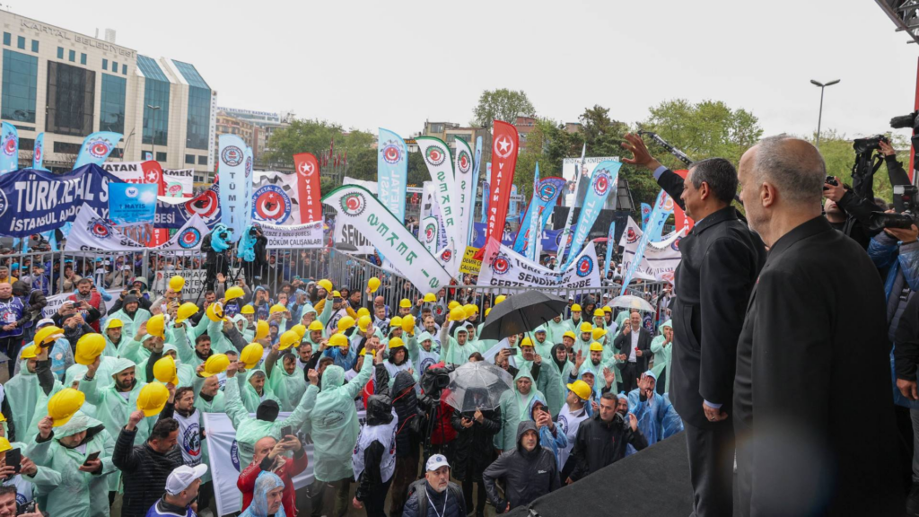 Taksim, baskıcı rejimin elinden alınmalı!