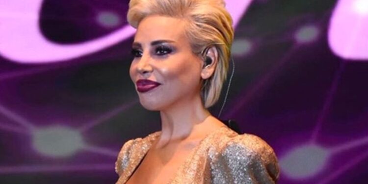 Tamam Linet’e şarkı söyletmedin, hiç olmazsa şu iki Yahudi’yi dinle