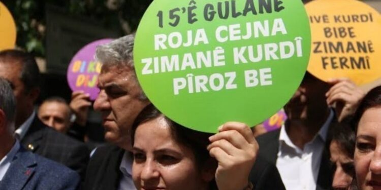 Tek gayeleri Kürtçeyi yaşatmak