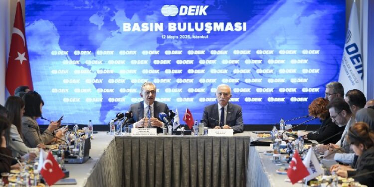 Türkiye'nin Avrupa Birliği ile ticaret hacmi 327 milyar dolara ulaştı