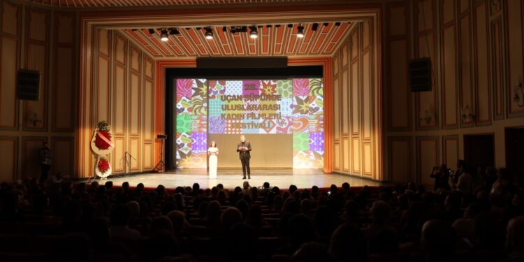 Uçan Süpürge Kadın Filmleri Festivali başladı