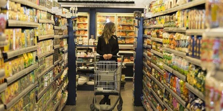 Ünlü Meyve Suyu Markasında Küf Alarmı: Herkes Bardak Bardak İçiyordu! Satışlar Durdu