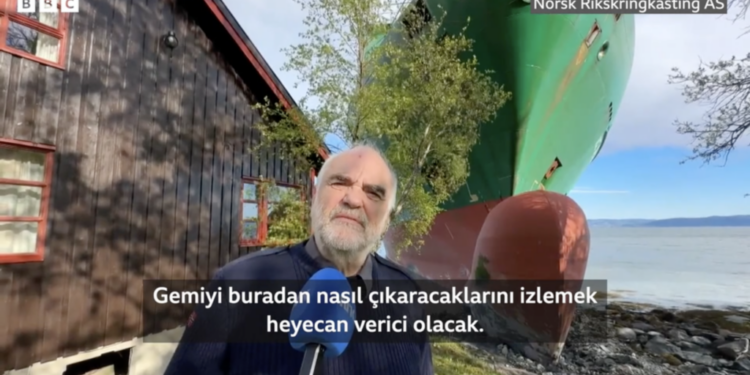 Uyandığında bahçesinde dev yük gemisi buldu