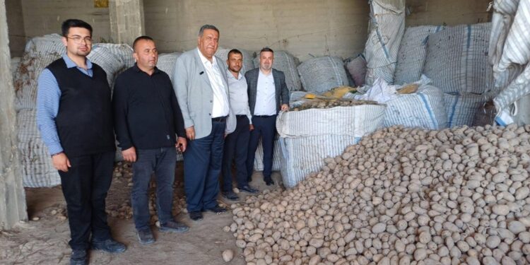 'Vatandaş 40 Liraya Alıyor, Üretici 1 Liraya Satamıyor'