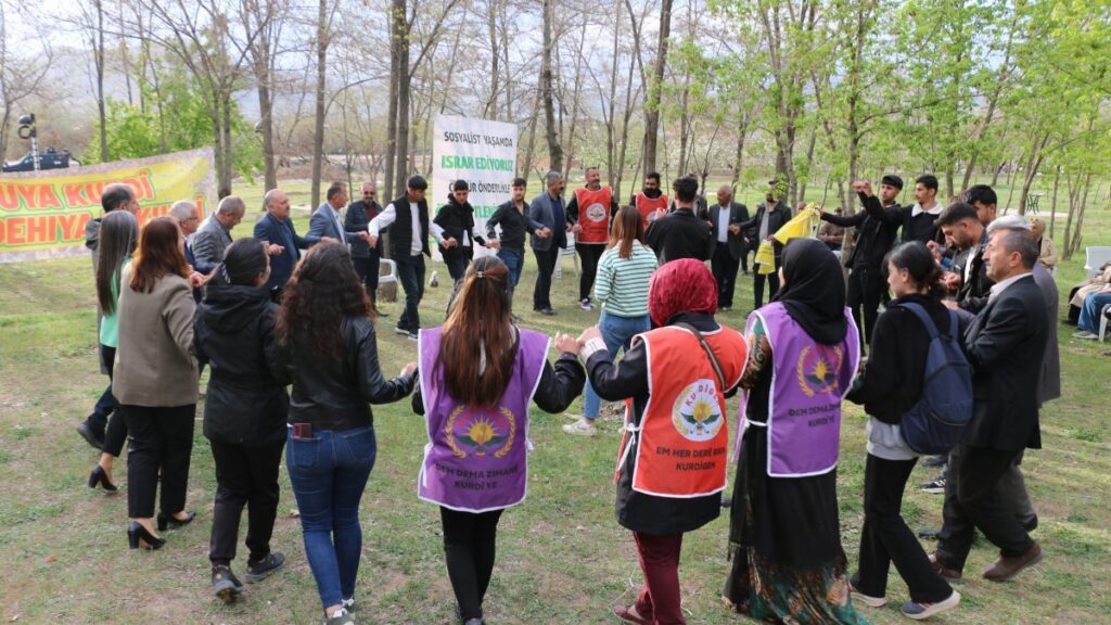 Wan’da Kürt Dili Bayramı şöleni