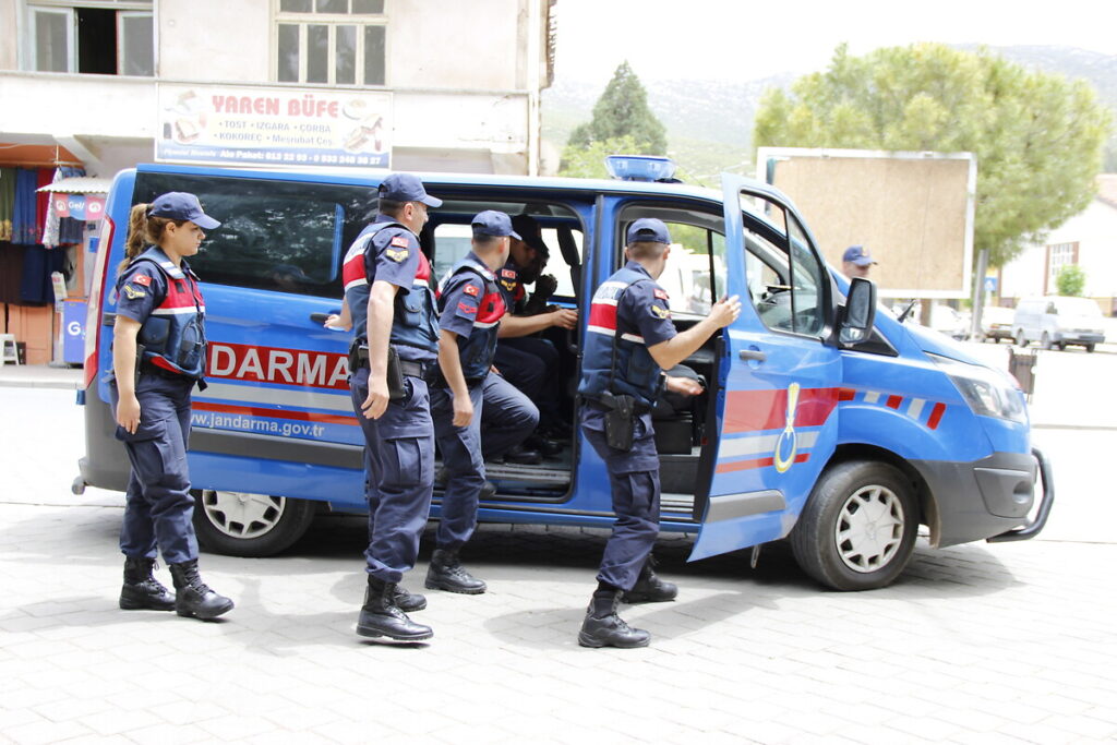Yardım yapmakla suçlanıyorlar: 27 ilde 101 kişiye gözaltı