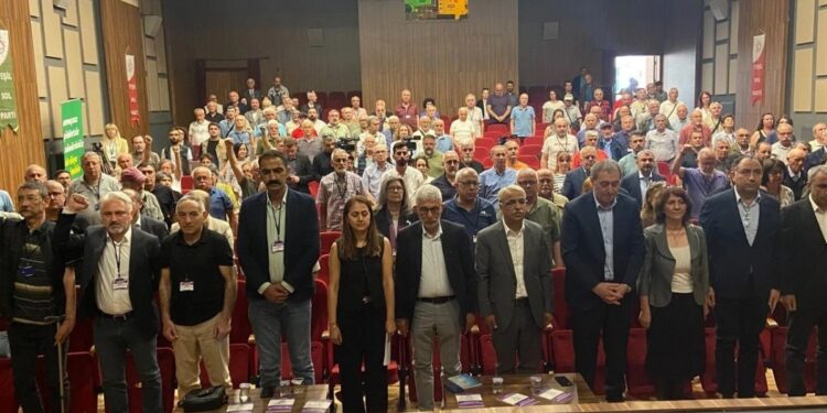 Yeşil Sol Parti Eş Sözcüleri göreve devam edecek