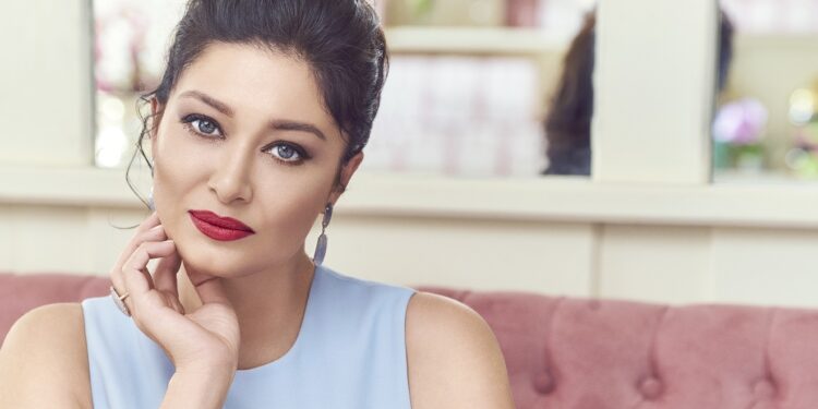 Yeşilçay'ın sokakta kilo ölçümü şaşkınlığı: Şişkoları mı topluyorsunuz?