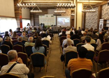 ‘Gırona manifestosu’ konferansı: Örgütlenmemiz gerekiyor