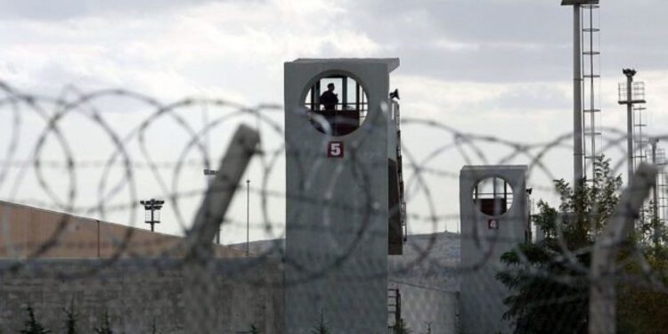 Yazmacı: Hasta mahpusların tahliyesi için hiçbir kanuna ihtiyaç yok