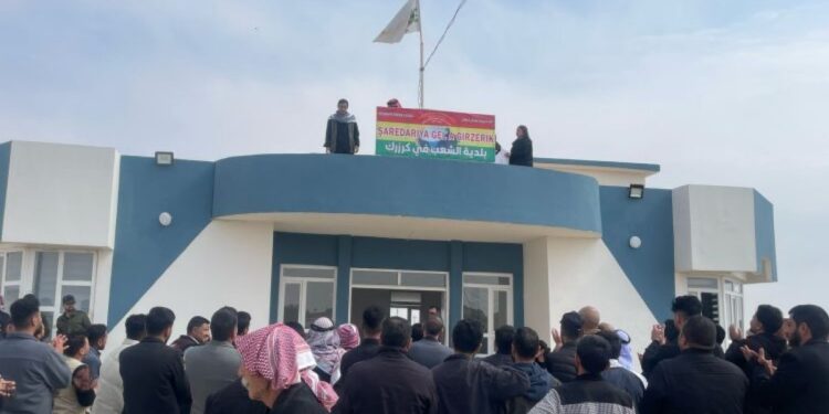 Irak, Şengal’de belediye binasına el koydu