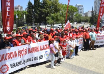 Çukurova Belediyesi işçilerinden eylem