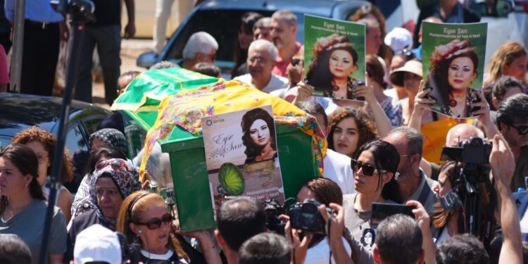 Ayşe Şan’ın naaşı defnedildi: Ana yurduna döndü YENİLENDİ