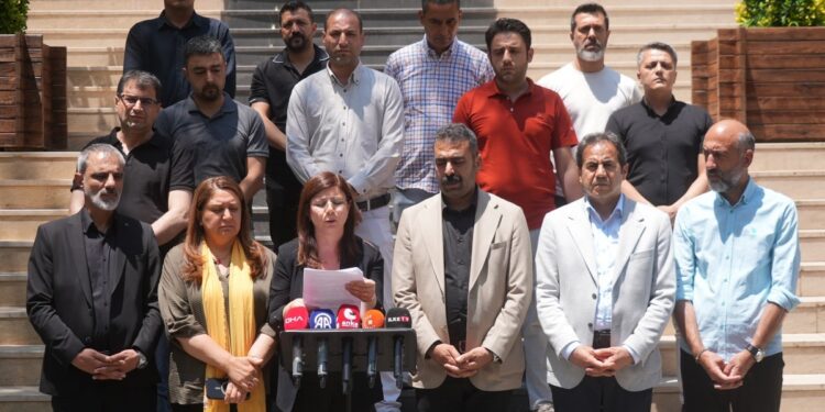 Amed Büyükşehir Belediyesi yangına dair soruşturma başlattı