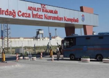 ‘Kimliğimi yaşamak için bedel ödedim’ diyen 30 yıllık tutsağın tahliyesine engel