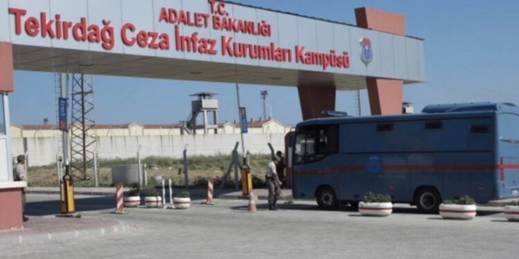 ‘Kimliğimi yaşamak için bedel ödedim’ diyen 30 yıllık tutsağın tahliyesine engel